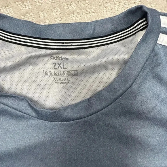 Men’s Adidas Blue/ Grey Short Sleeve Shirt Size 2XL XXL - Picture 3 of 4